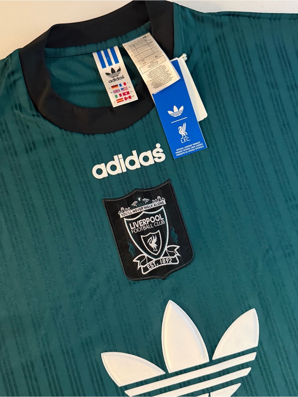 Liverpool FC Adidas 95 Shirt Jersey Men L Boxy Cropped Fit English Soccer Top